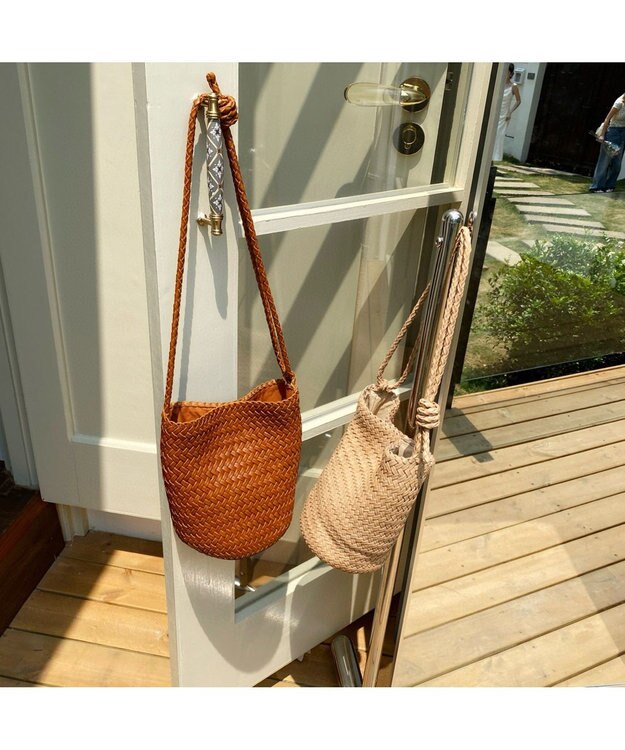 style code 大人の夏を軽やかにする 牛革 メッシュ バケットショルダー キャメル