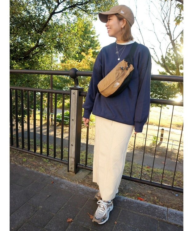 Green Parks バックロゴプリントスウェット Navy