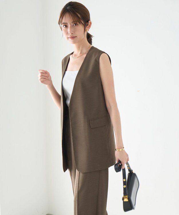 UNFILO カップ付きキャミソール オフ