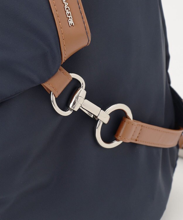 LA BAGAGERIE トライアングルリュックサック ネイビー