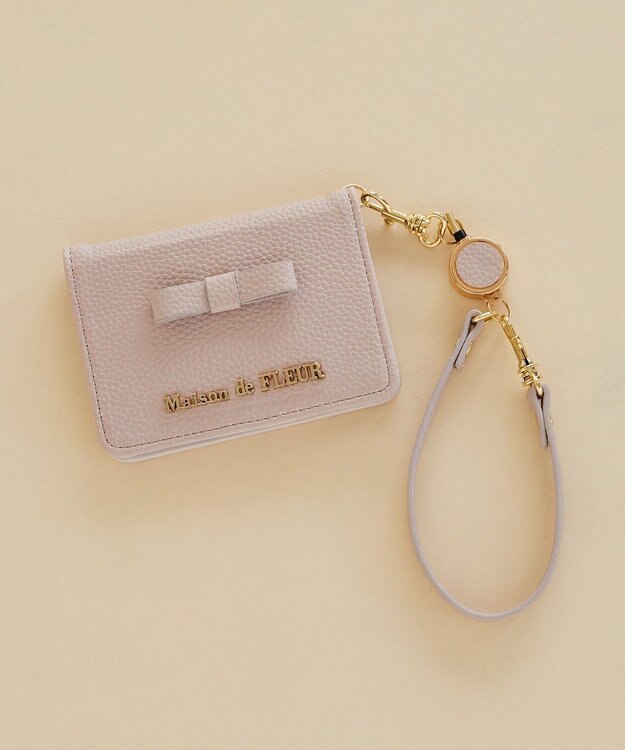 Maison de FLEUR 二つ折りリールパスケース Grayish Pink