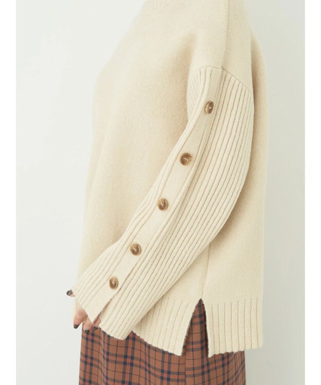 earth music&ecology 袖ボタンニットプルオーバー Ecru