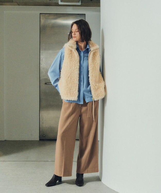 YECCA VECCA カーリーファーZIPジレ Beige