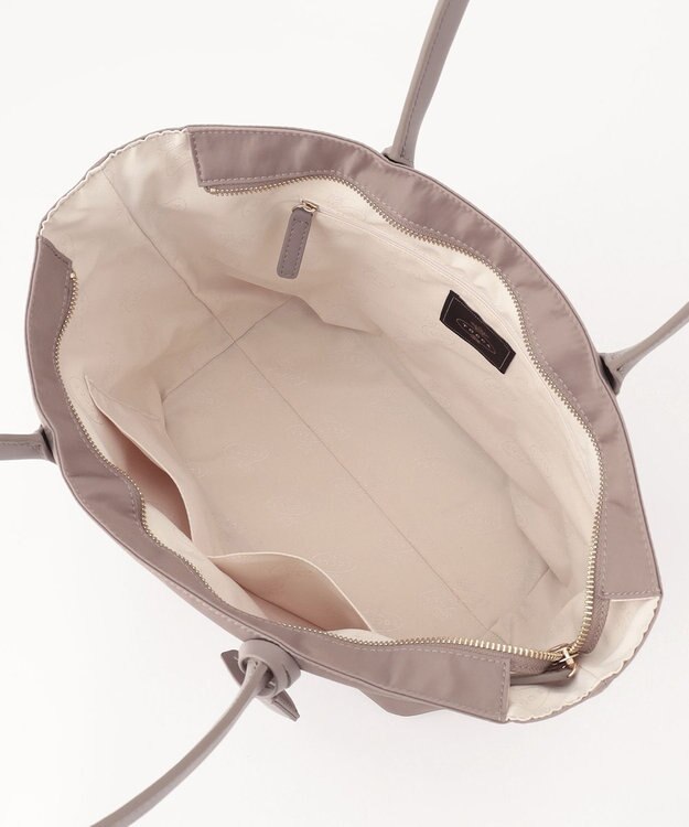 TOCCA 【一部WEB限定カラー】LAUREL NYLONBAG ナイロンバッグ ベージュ系