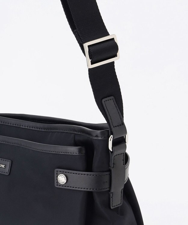 LA BAGAGERIE 【撥水ナイロン】ベーシックショルダー ブラック