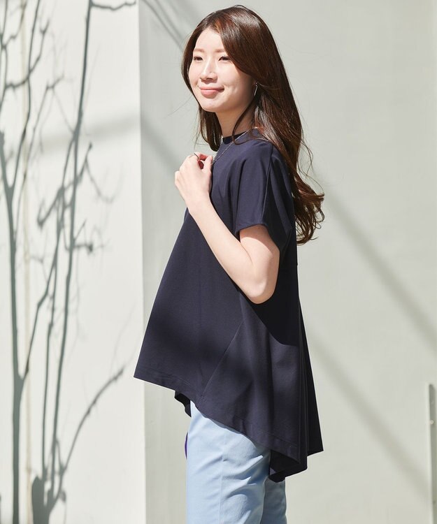 UNFILO 【シワになりにくい】BEAUTY FORM バックフレアTシャツ ネイビー