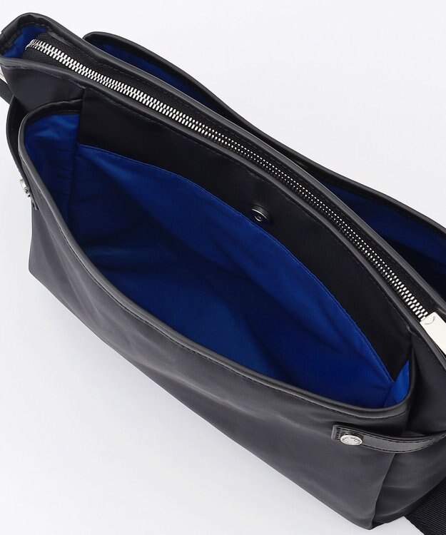 LA BAGAGERIE 【撥水ナイロン】ベーシックショルダー ブラック