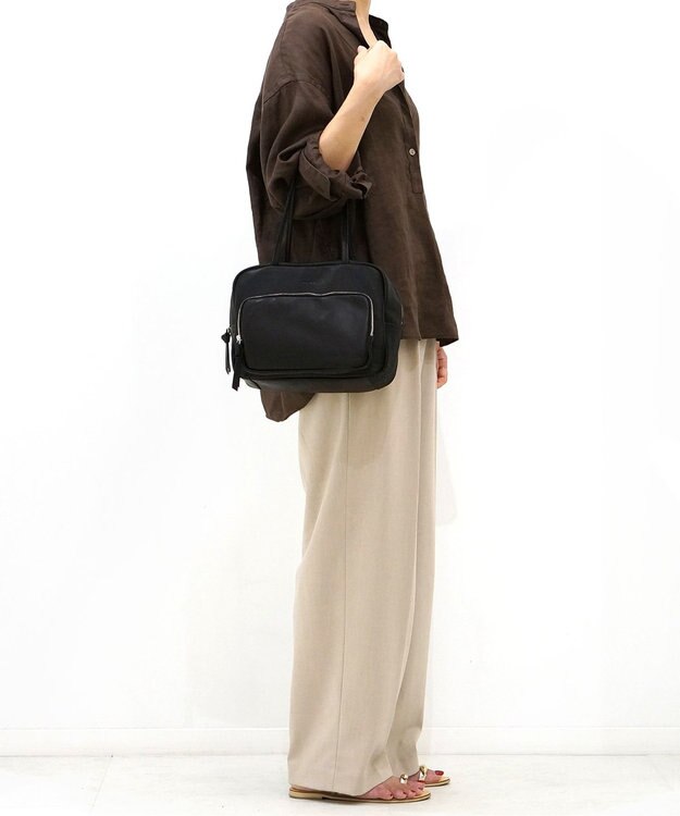 FOLNA RD ソフトレザーフロントポケットボストンバッグ ブラック