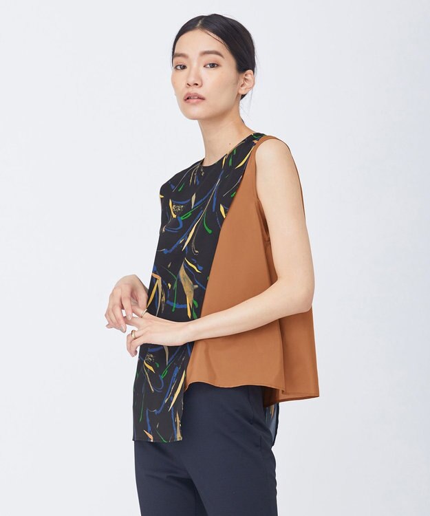 ICB 【Saki Tanakaさんコラボ】コラボプリント ノースリーブブラウス プリント×キャメル系