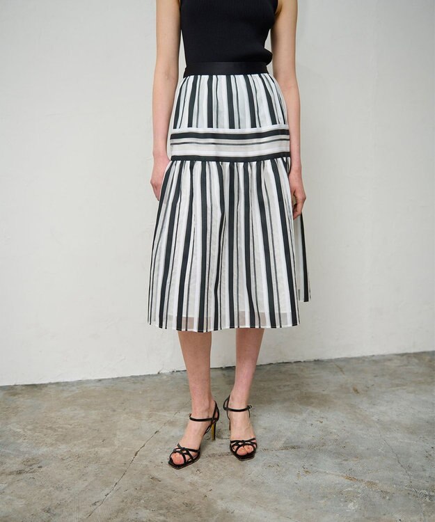 GRACE CONTINENTAL マルチシアーストライプスカート ブラック