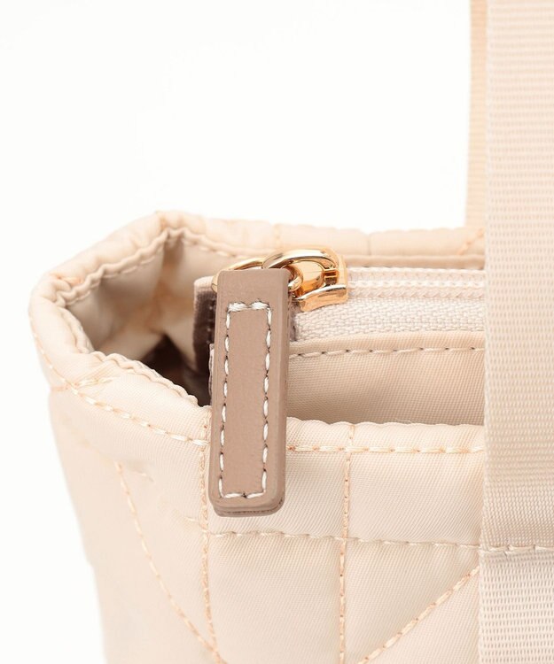 LA BAGAGERIE グリッドキルティングリュック アイボリー