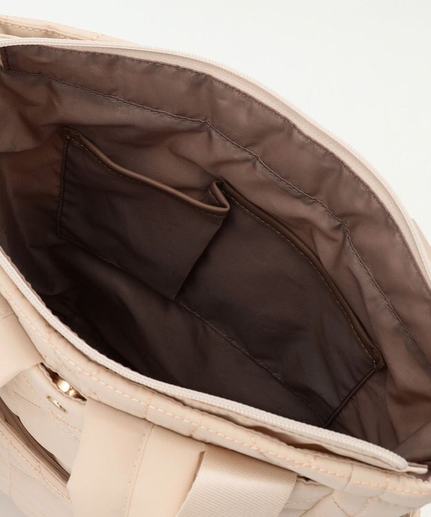 LA BAGAGERIE グリッドキルティングリュック アイボリー