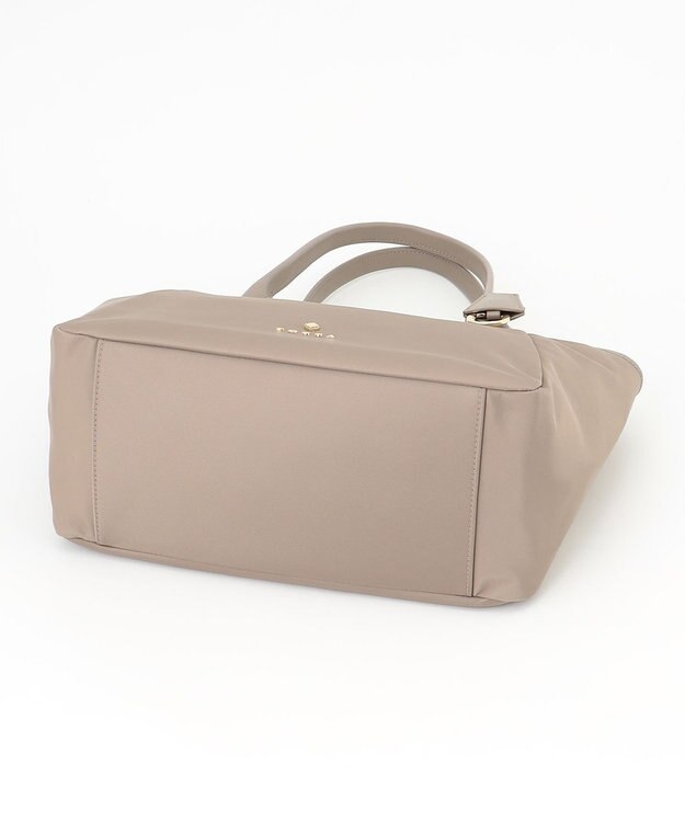 TOCCA 【A4サイズ対応・撥水】T-JARDIN NYLONBAG ナイロンバッグ ベージュ系