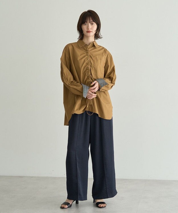 YECCA VECCA ドロストデザインギャザーシャツ Camel