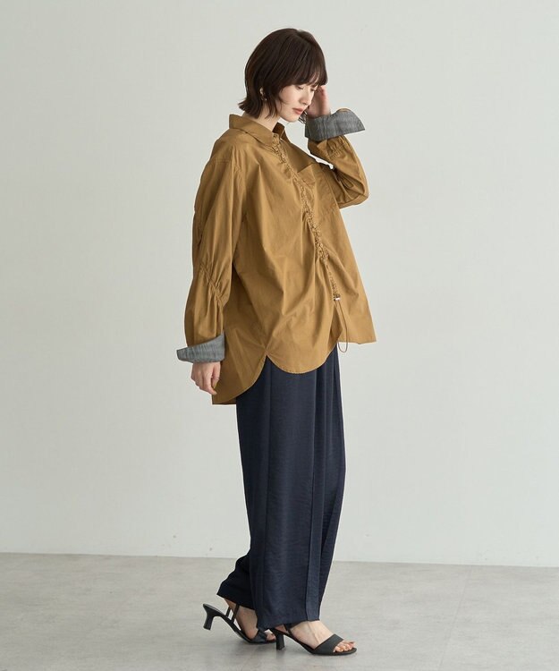 YECCA VECCA ドロストデザインギャザーシャツ Camel