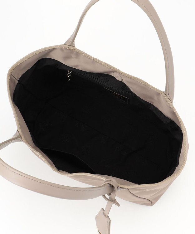 TOCCA 【A4サイズ対応・撥水】T-JARDIN NYLONBAG ナイロンバッグ ベージュ系