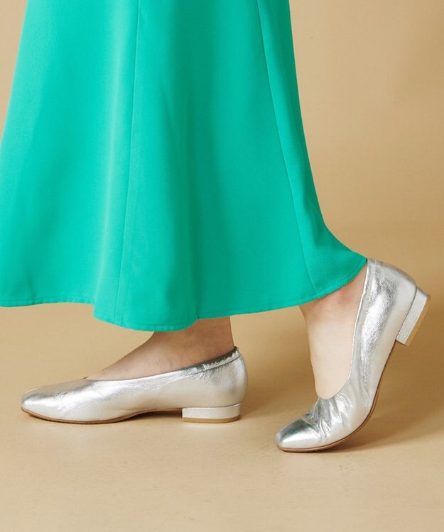 Dominic3 シープレザー バックゴムソフトパンプス シルバー