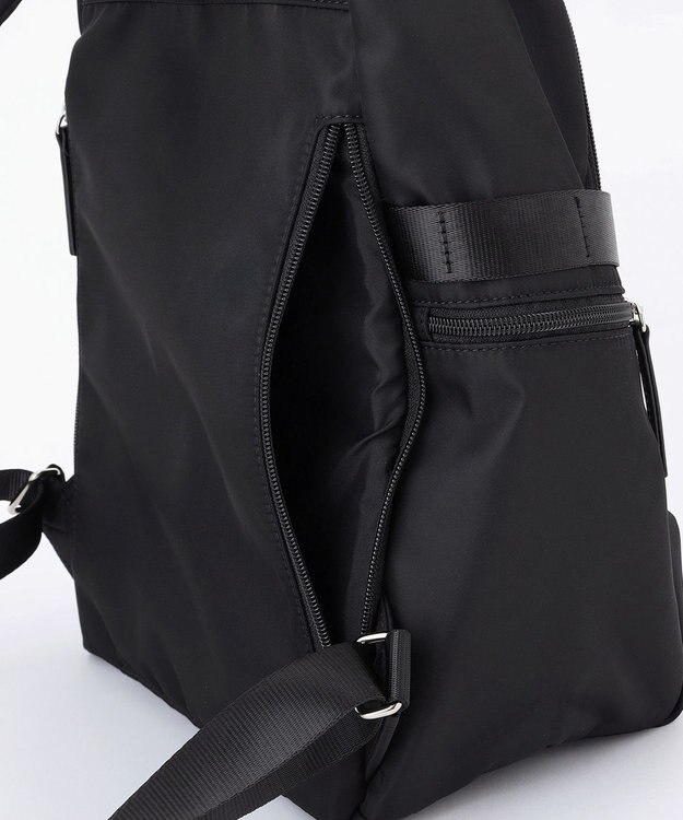 ICB 【4/3-4/19期間限定・受注生産】選べるチャーム 8ポケットナイロンリュック カスタマイズ ファー白&フェイクレザーロープ白