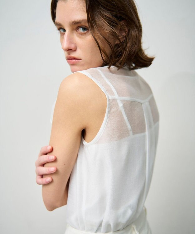 GRACE CONTINENTAL シアーボウタイノースリーブ ホワイト