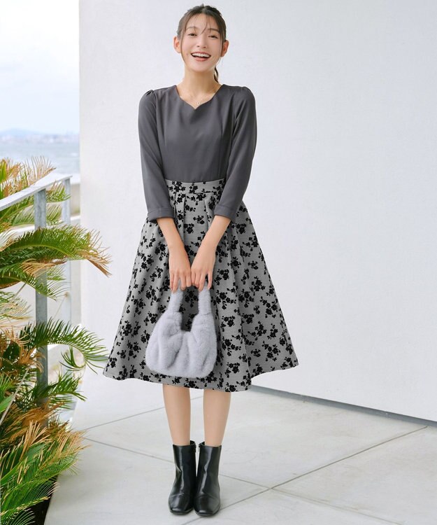 Tiaclasse L フロッキードッキングワンピース チャコールグレー×グレーチェック