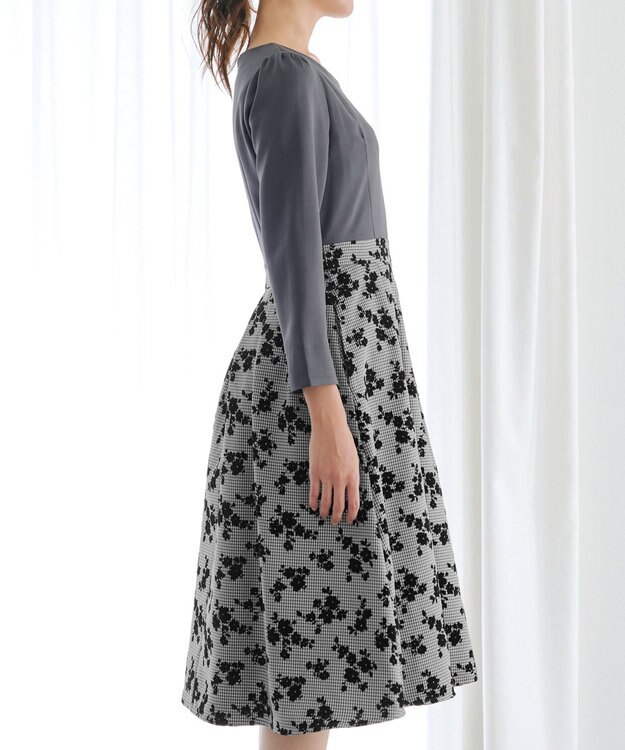 Tiaclasse L フロッキードッキングワンピース チャコールグレー×グレーチェック