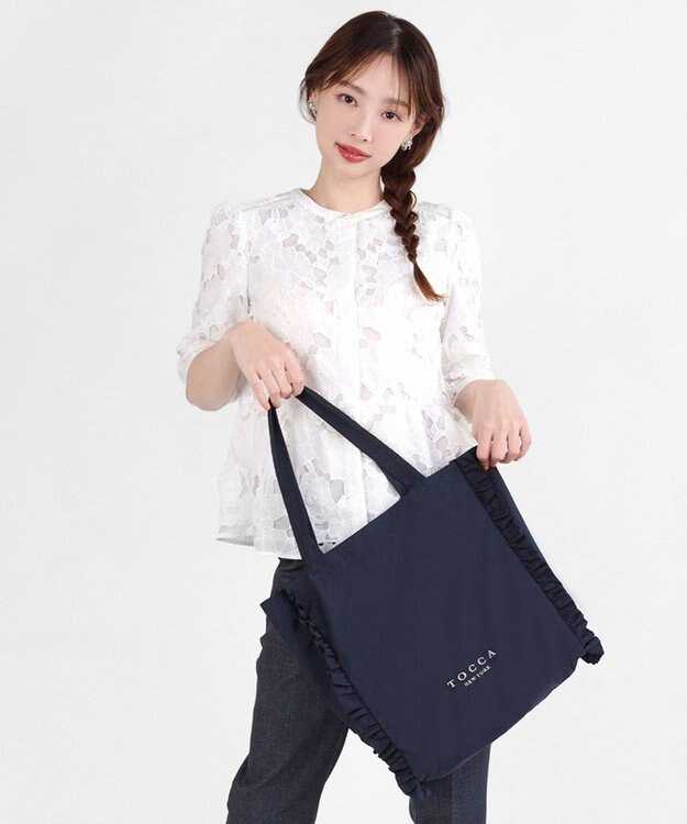 TOCCA 【大人百花掲載】【A4サイズ対応・折りたたみ可】TRIM WAVES SUBBAG サブバッグ ネイビー系