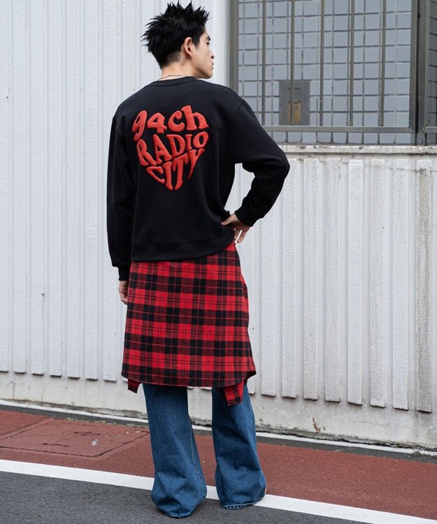 WEGO 【ユニセックス着用ITEM/裏起毛/SMLサイズ展開】リラックスフィットハートロゴプルオーバー ブラック