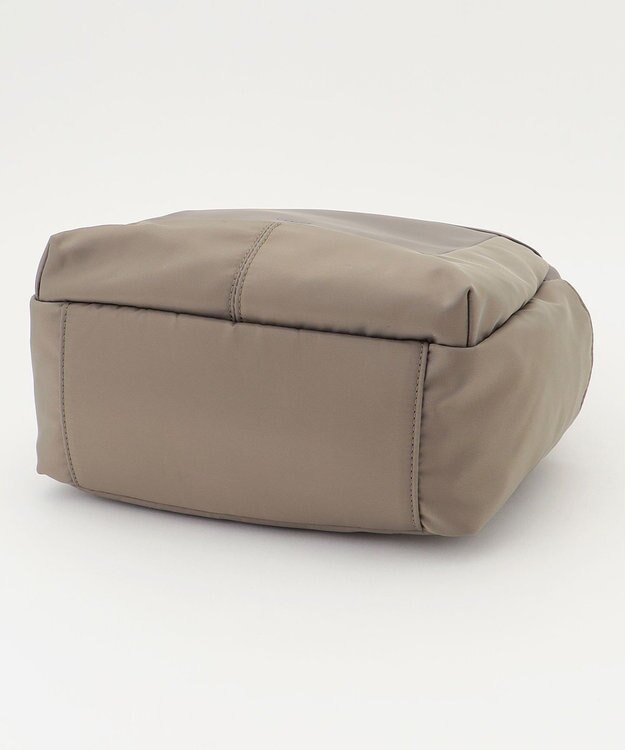 Y'SACCS 【ムック本掲載】ブロックモチーフリュックサック グレージュ