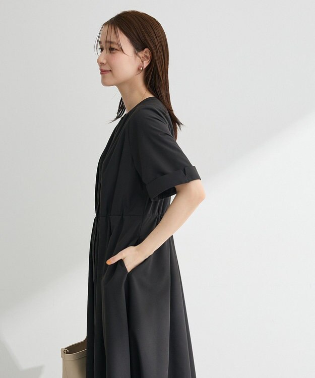 Green Parks サマ見えタックギャザーワンピース Charcoal Gray