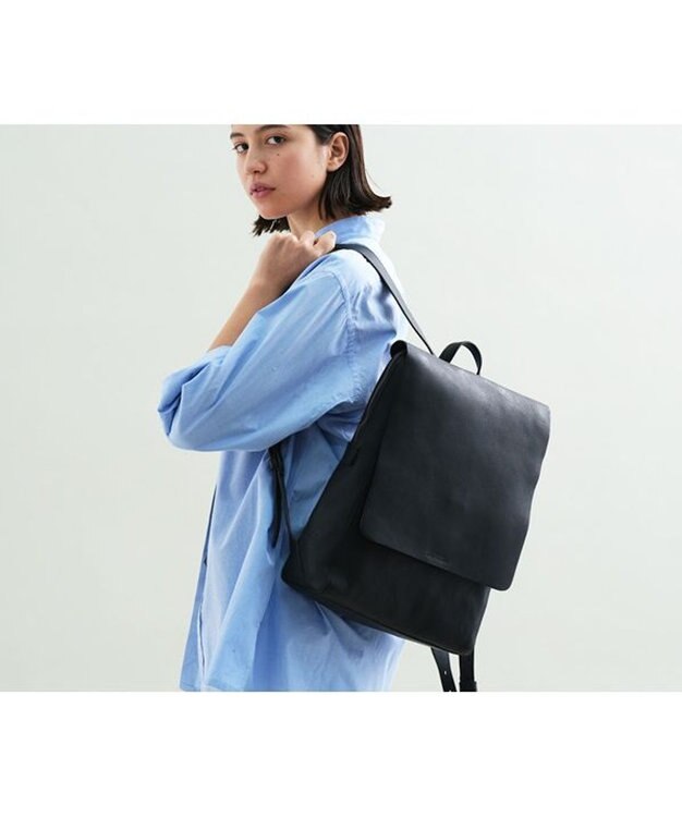 genten ミネルヴァ　フラップリュック クロ