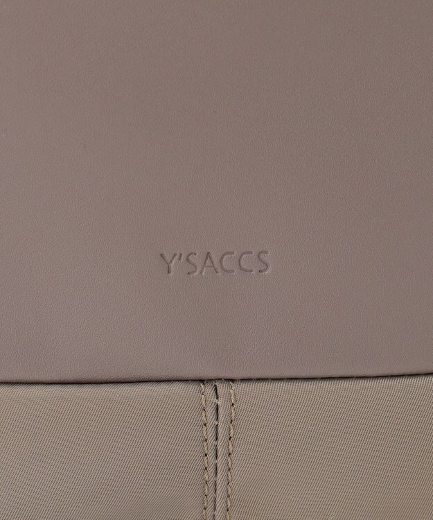 Y'SACCS 【ムック本掲載】ブロックモチーフリュックサック グレージュ