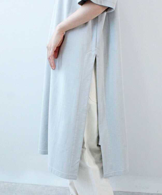 WHITE MAILS HIGH GAUGE URAKE HAIF SLEEVE SIDE SLIT ロングワンピース ライトグレー