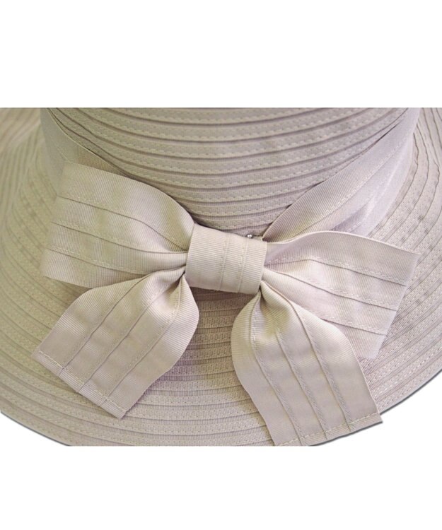 ATRENA 段折りブレード リボンつきキャペリン ベージュ