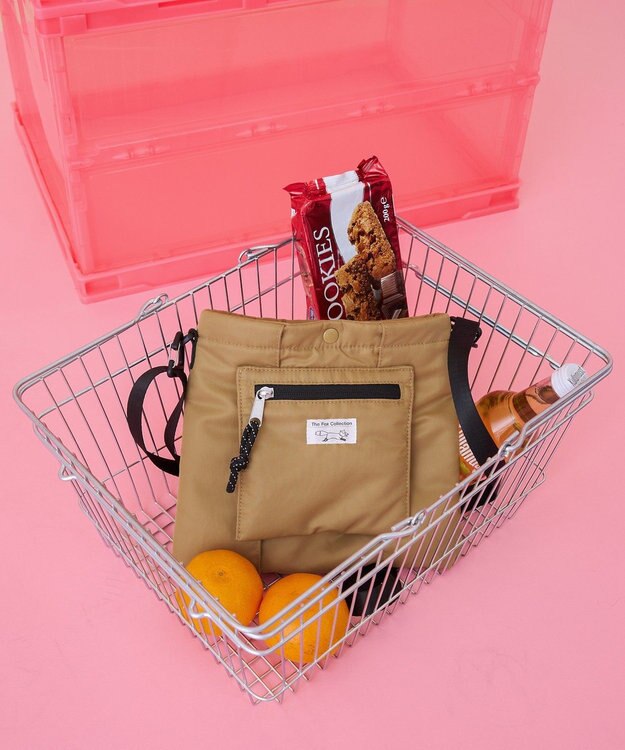 AMERICAN HOLIC 【PENNEY'S】ナイロンサコッシュ Beige