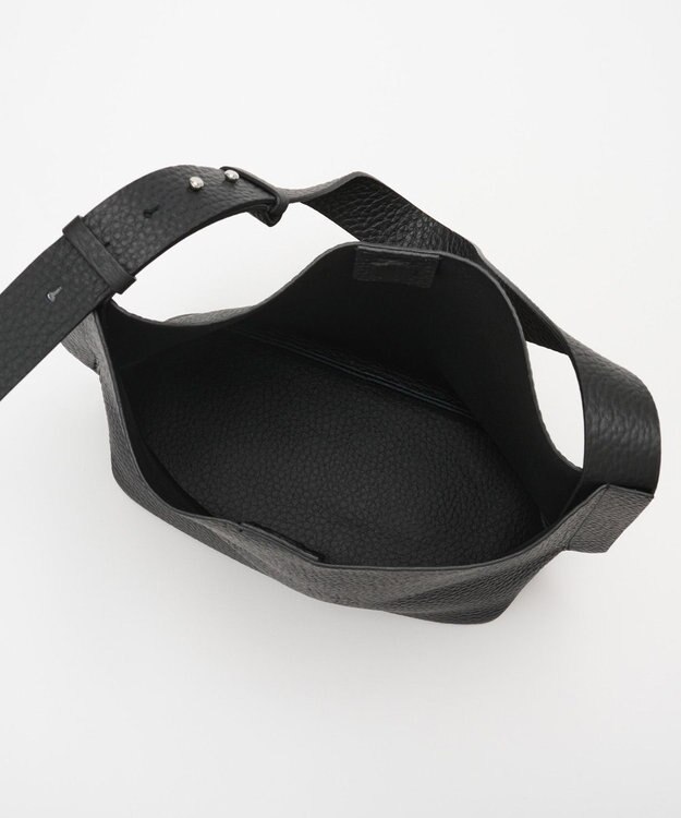 IACUCCI ルオータ ワンハンドルトート ALCE ブラック