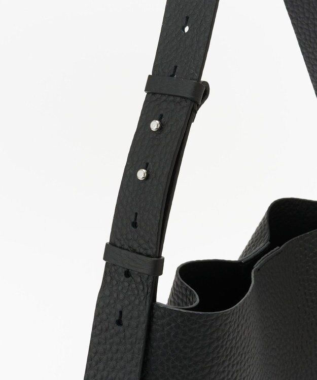 IACUCCI ルオータ ワンハンドルトート ALCE ブラック