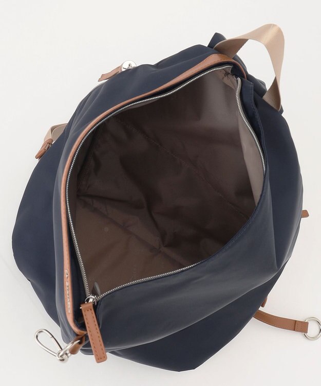 LA BAGAGERIE トライアングルリュックサック ネイビー