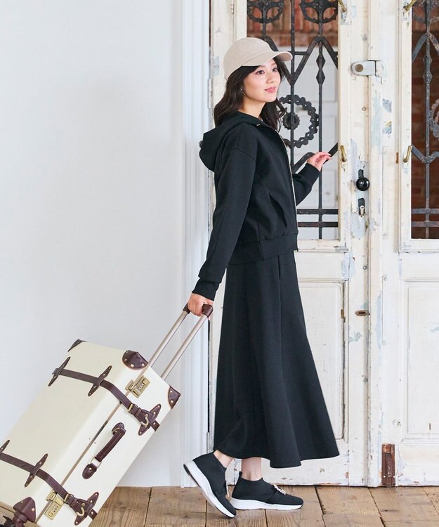 Feroux アイコン刺繍 ダンボール パーカー ブラック系