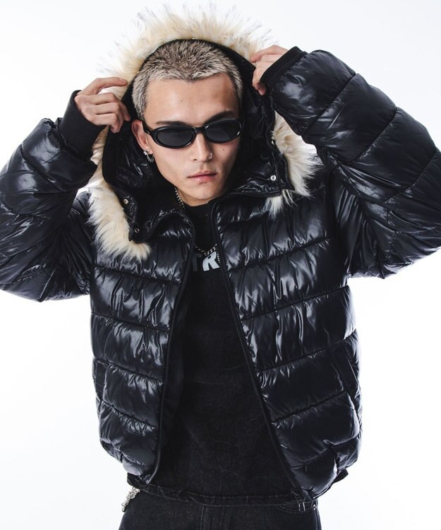 WEGO 【ユニセックス着用ITEM】2WAYシャイニーパファーフーディー ブラック