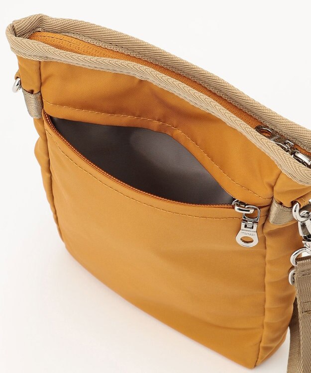 Y'SACCS テープデザイン　トラベルポシェット マスタード