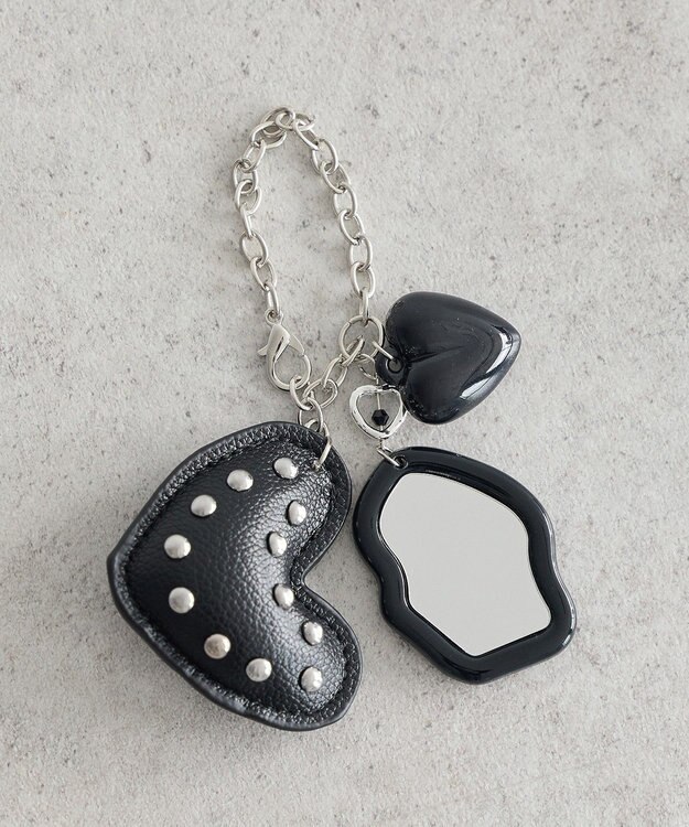 earth music&ecology ハートモチーフミラー付きチャーム Black