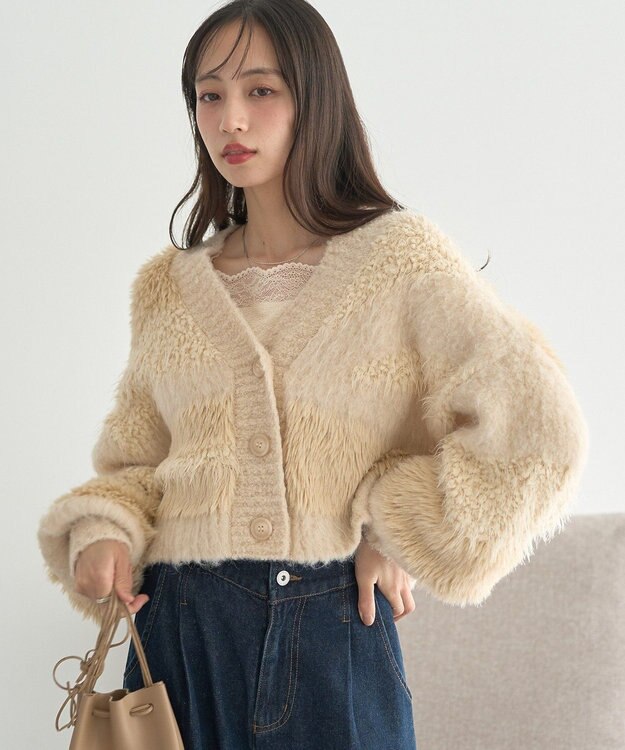 earth music&ecology ポンポンヤーンミックスインターシャカーディガン Light Beige