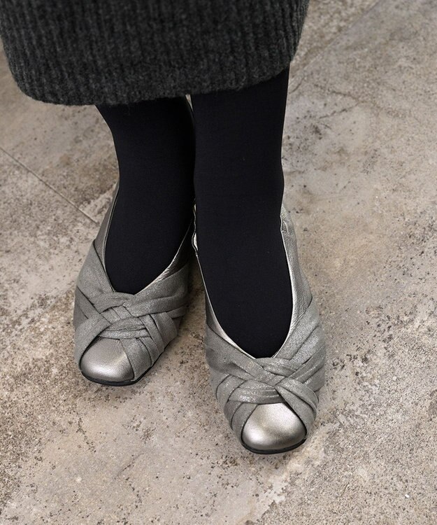 nouvelleRobe Oū 【本革・高反発】Square スクエアトゥ メッシュモチーフパンプス グリーンメタリック