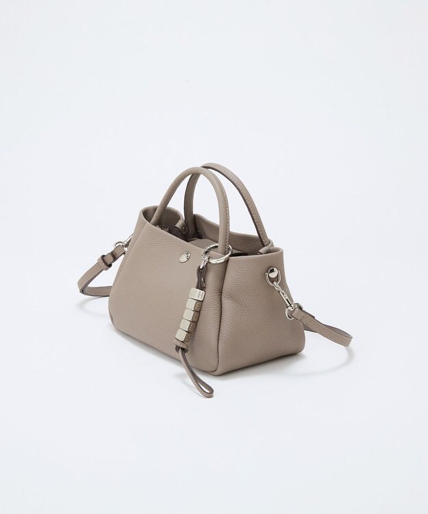 TOPKAPI 【Breath TOPKAPI】シュリンクレザー ショルダー付き ミニ トートバッグ / チャーム付き グレージュ