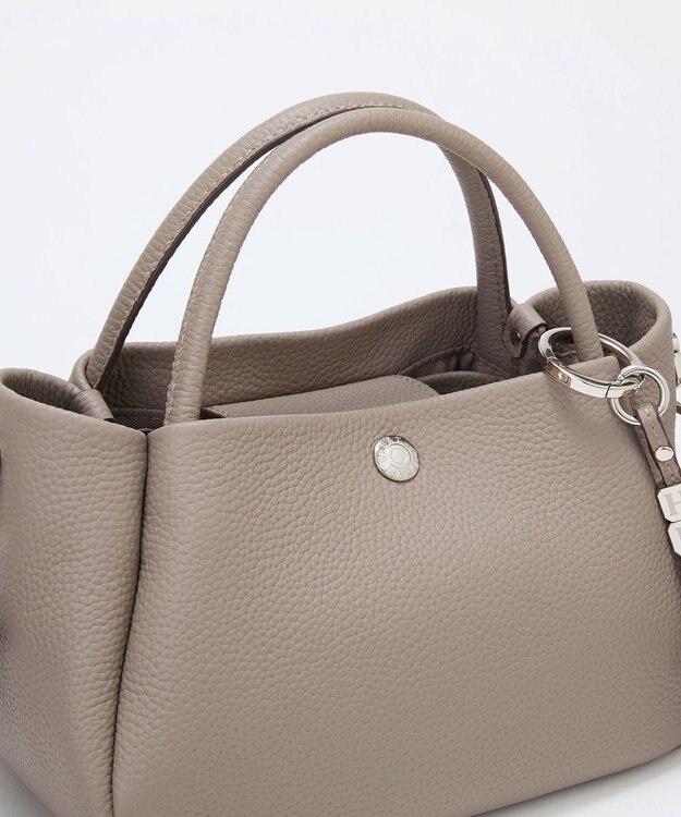 TOPKAPI 【Breath TOPKAPI】シュリンクレザー ショルダー付き ミニ トートバッグ / チャーム付き グレージュ