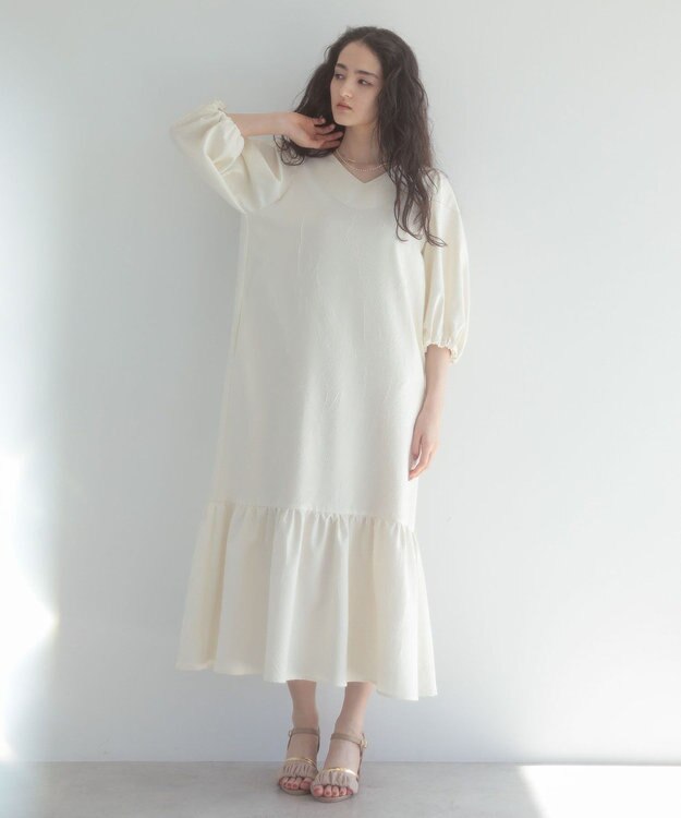 Green Parks ■ＥＳＣＡＲ　エンボスＶネックワンピース Ivory
