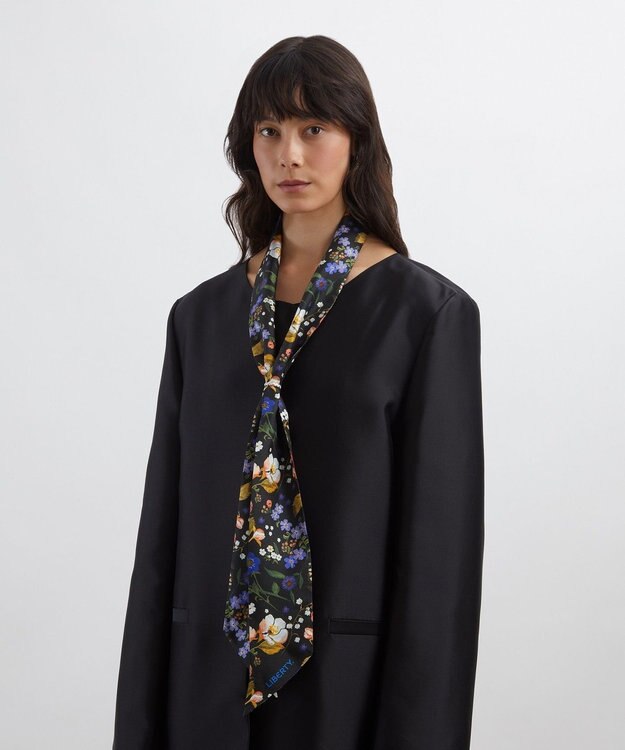 LIBERTY. ハイジ 8x160 スキニー シルクスカーフ ブラック