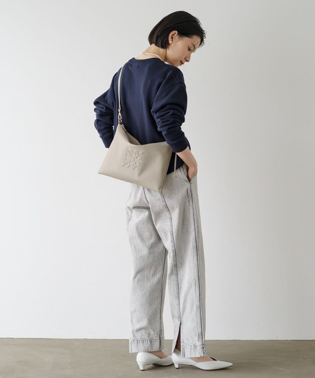 russet エンボスモノグラム ソフトレザーショルダーバッグ(CE-1547) GrayBeige