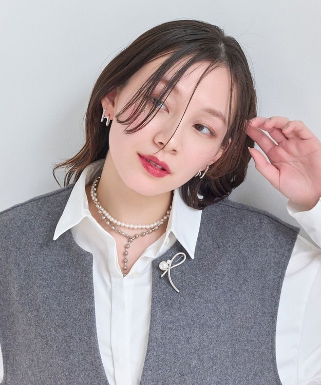 Phoebe クロスメタルパールブローチ　シルバー シルバー