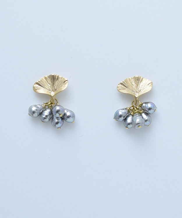 monshiro 【ガラスパール】イチョウプチ ピアス ゴールド×グレー